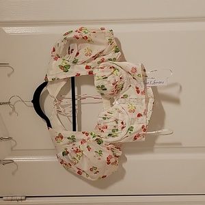 SOLD For love and lemons, puff sleve strawberry white crop top NWT